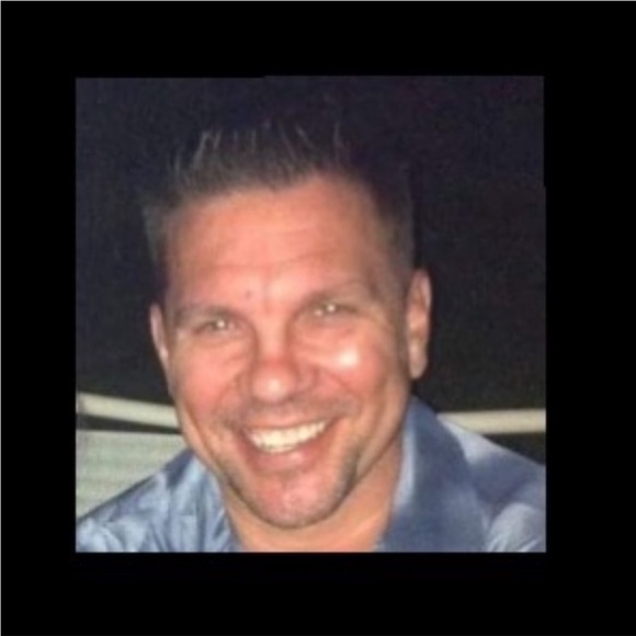 Meet your Posher, Rob - Picture 2 of 2